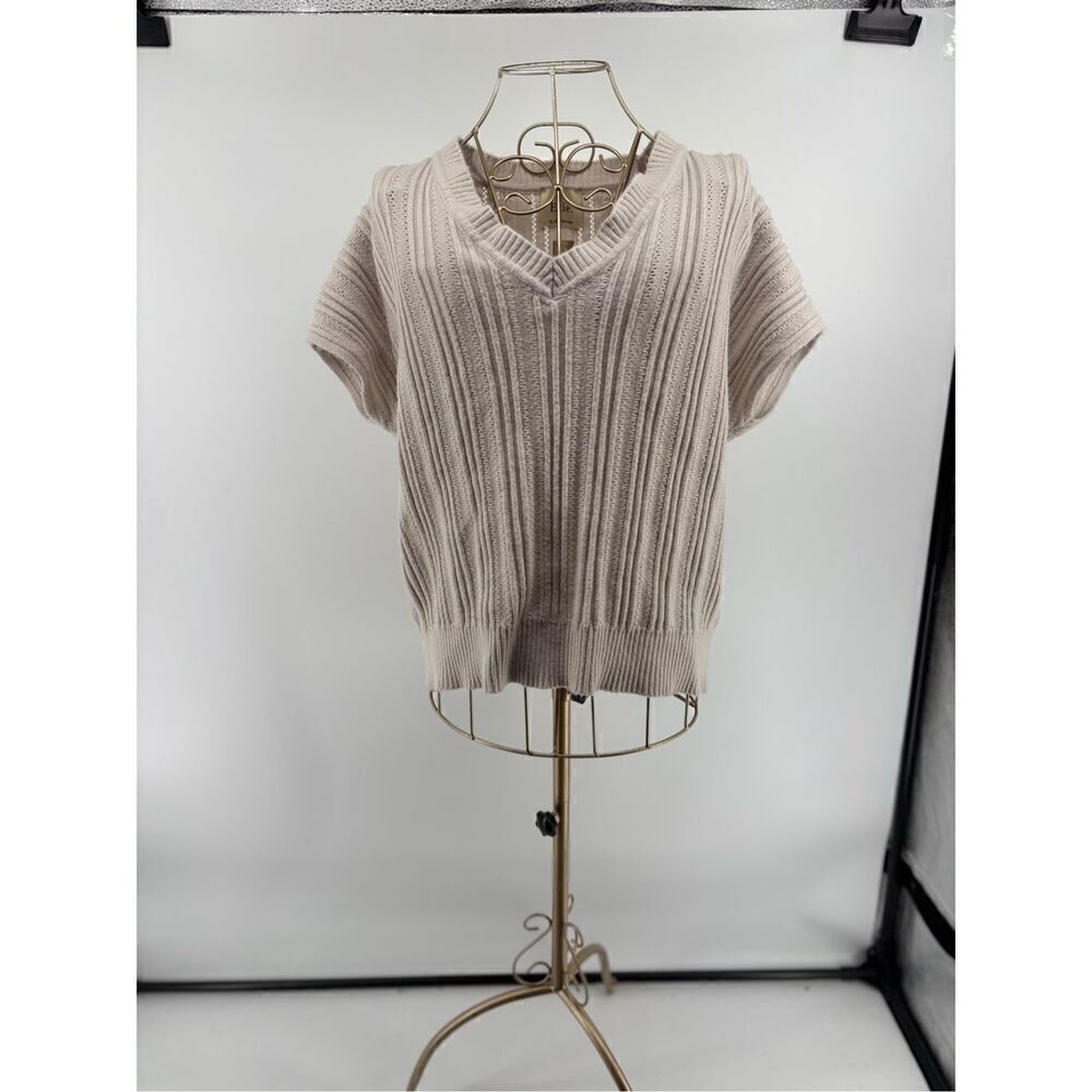 Elie Tahari Women’s Short Sleeve V Neck Beige Grey Sweater Size Large
